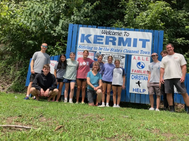 High school students serve Kermit, West Virginia, during mission trip